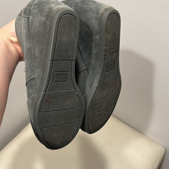 Toms Grey Suede Lace-Up Wedge Heel Ankle Booties - Picture 11 of 12